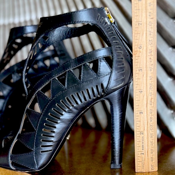 Leather laser cut sandals booties peep toe shoes black heels - Picture 6 of 12